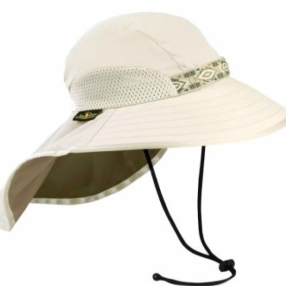 Sunday Afternoons Accessories - Sunday Afternoons Sun Protection Full Coverage Hat